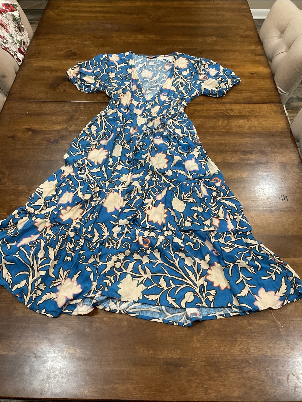 Knox Rose Blue Floral V-Neck Tiered Dress with Cream Accents